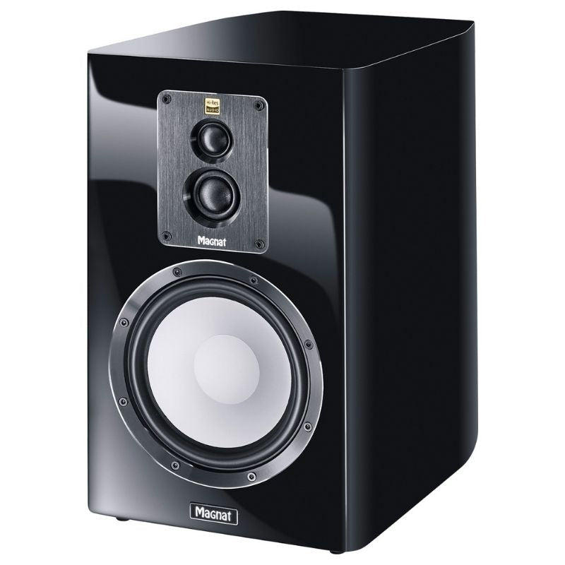 Magnat Signature 903 Bookshelf Speakers (Pair)